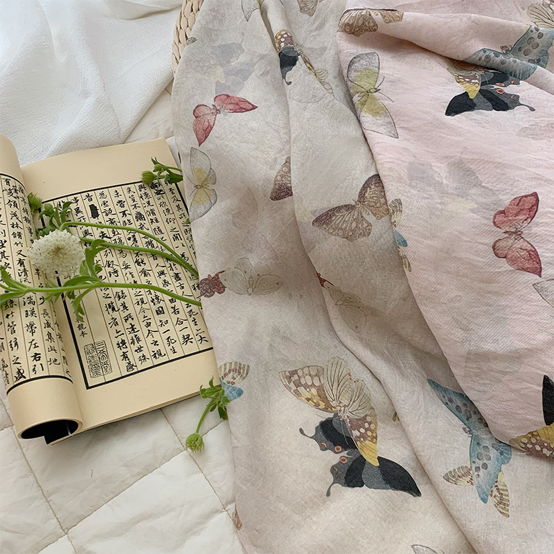 Wzór motyli na beżowo-różowej  – Summer Clothing Fabric recenzja i cena